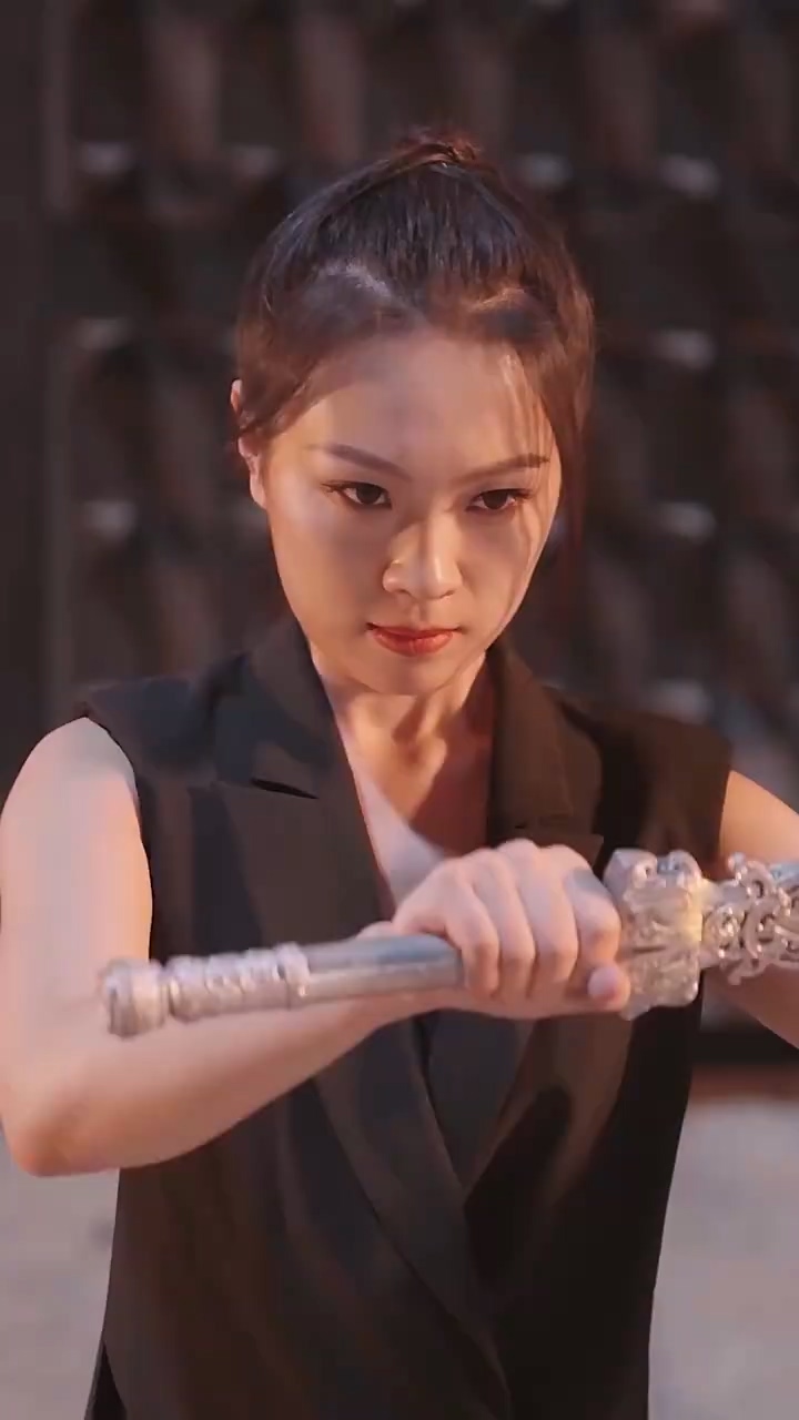 绝世战神在乡村 第01集