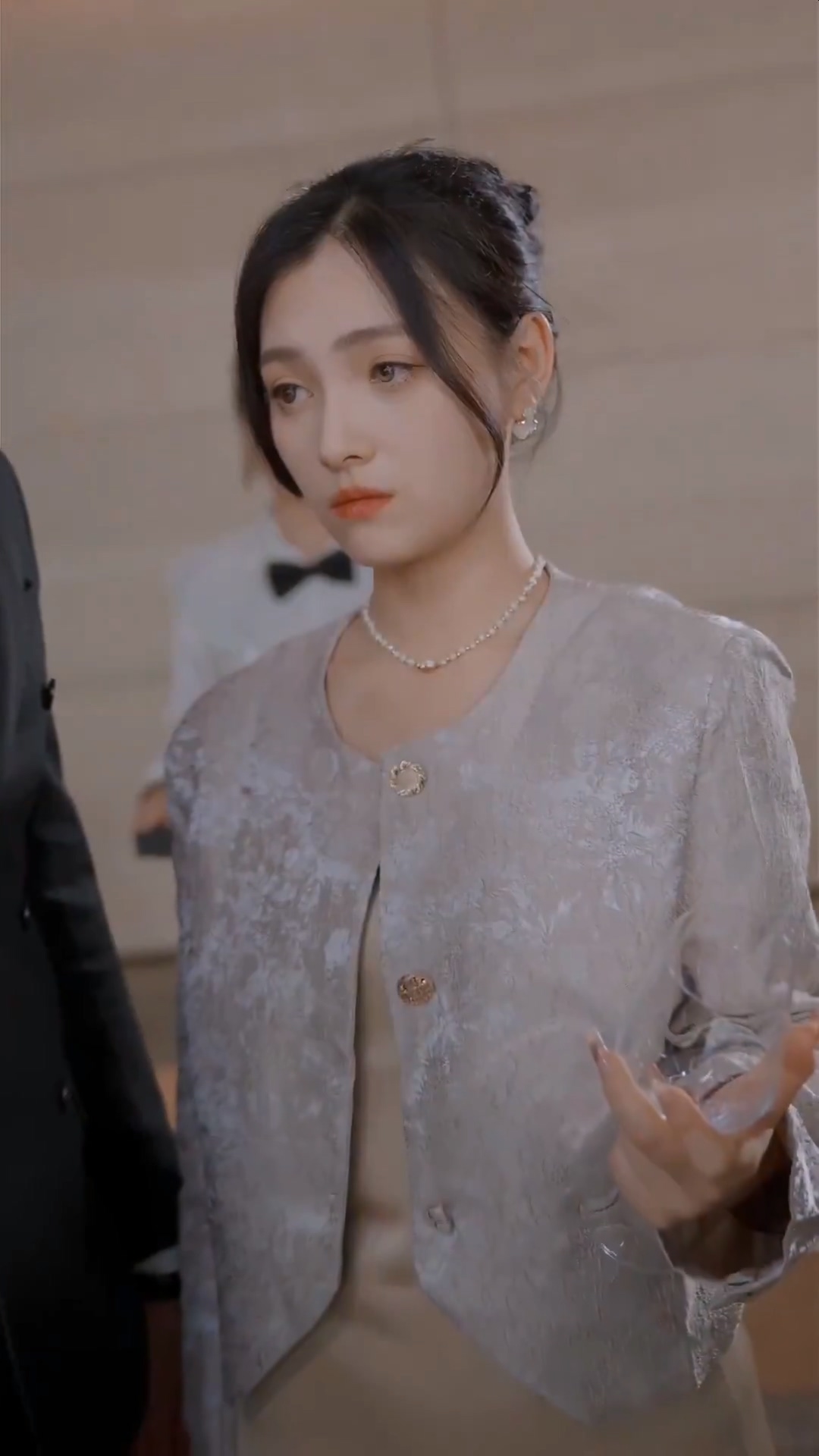 冷战八年后初恋哭着问错了没 第01集