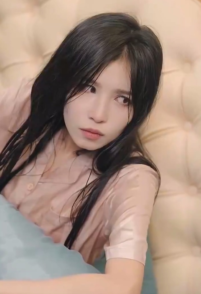 身体互换后首富老公每天替我受虐 第01集